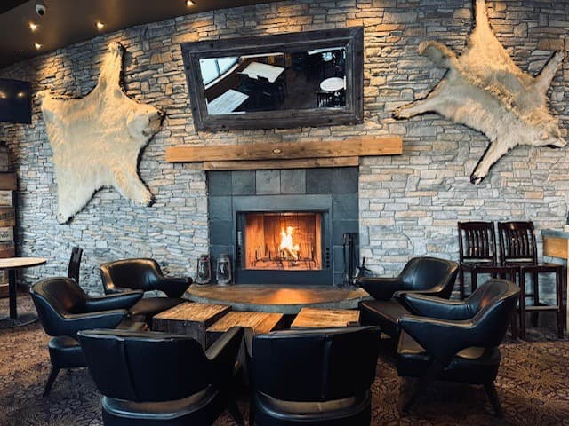 Image 6 of Frobisher Inn